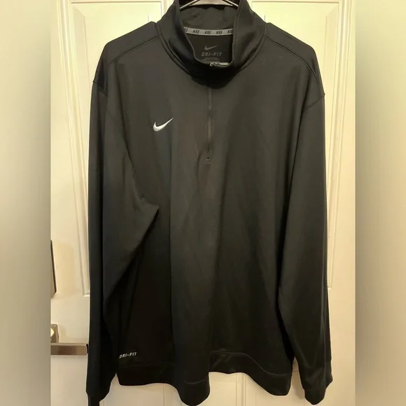 Nike Men's Black Dri-FIT Performance 1/4 Zip
Pullover XXL - Picture 1 of 6